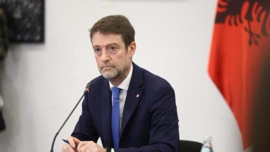 Hoxha për Engel: Përkrahës principiel i çështjes shqiptare, avokat konsistent për pavarësinë e Kosovës