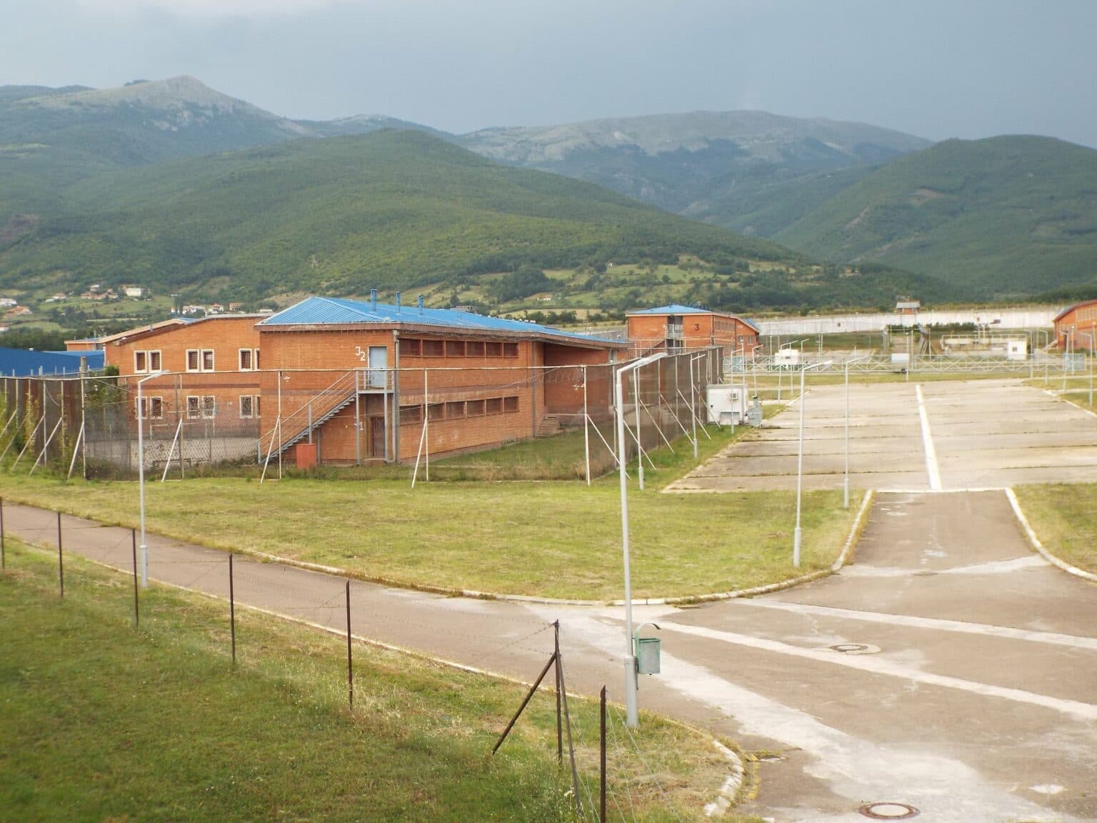 Policia zbulon substancë narkotike në burgun e Dubravës, katër raste nën hetim
