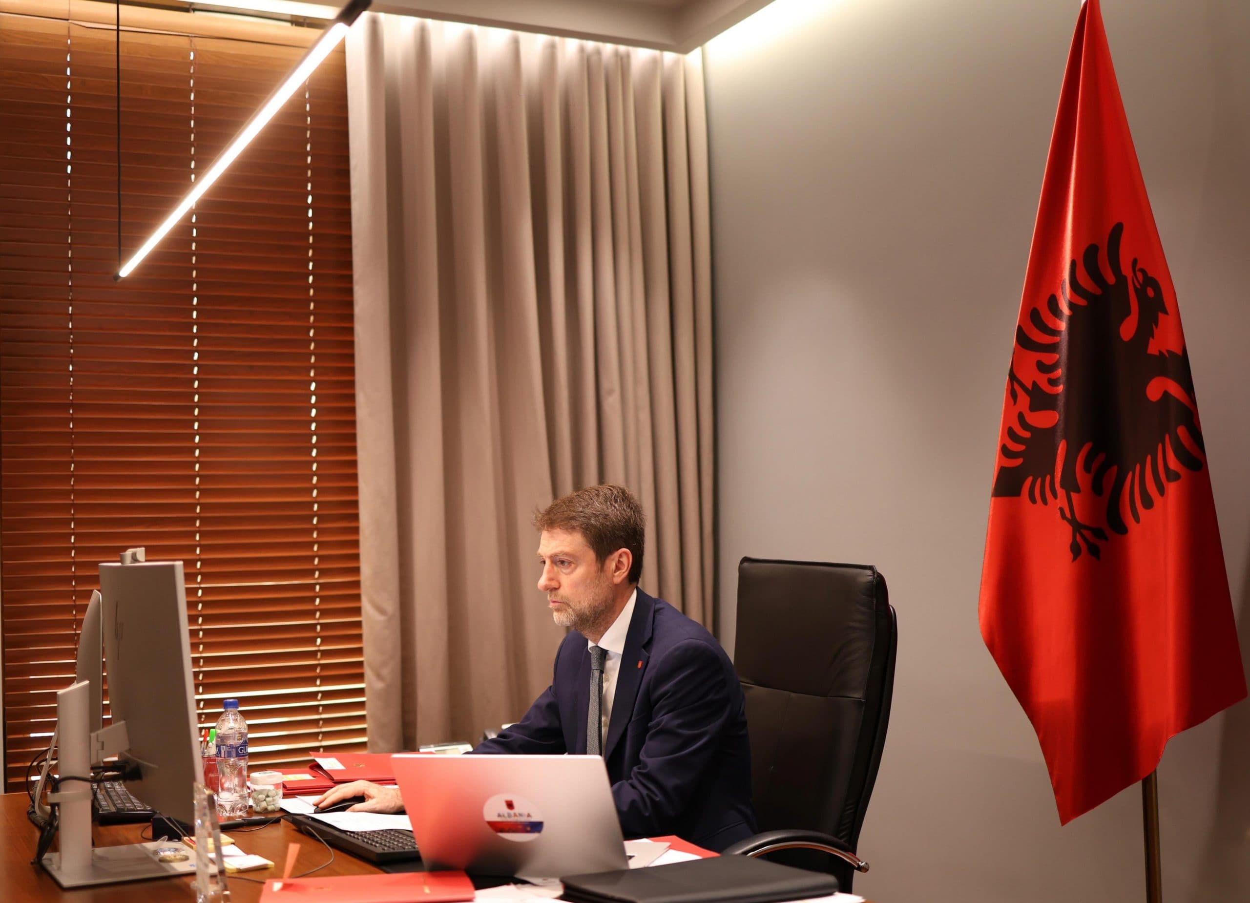 Kryediplomati shqiptar: Me serbët takohemi por s’kemi aleancë, mbase mund të ndihmojmë për çështjen e njohjes së Kosovës