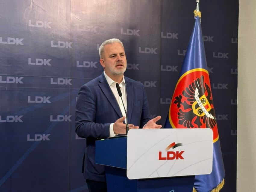 Visar Azemi : ZRRE nuk e rriti çmimin e rrymës pas skandalit me njehsorët, nuk do të ndalemi