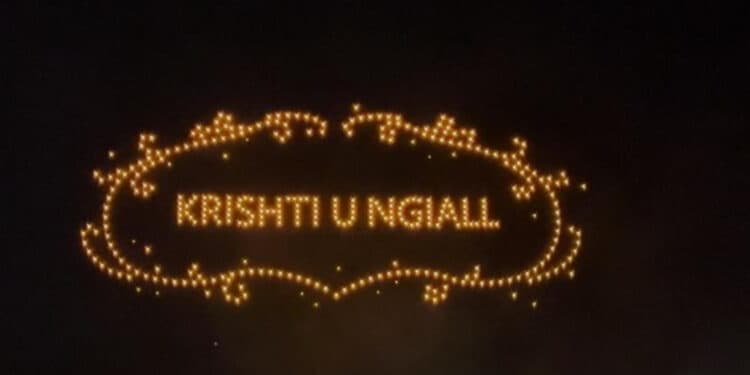 ‘Krishti u ngjall’, dronët ndriçojnë qiellin e Dhërmiut për Pashkët ortodokse
