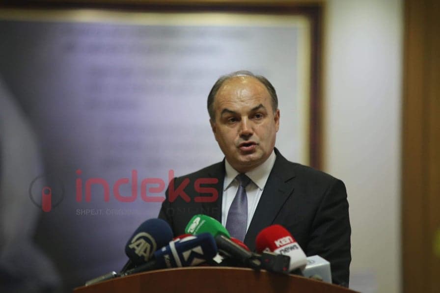 Enver Hoxhaj: Albin Kurti nuk dëshiron të qeverisë, jemi në krizë shtetërore