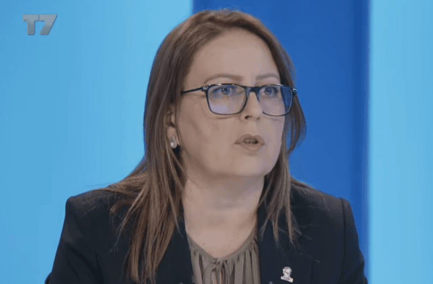 Bajrami: Gjithçka që qytetari ka nevojë është bërë më e shtrenjtë, Kurti ka dalë nëpër botë e po shet mend për “stabilitet ekonomik”.