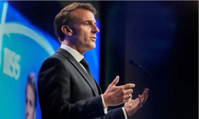 Macron kërkon rifillimin e bisedimeve SHBA–Iran për të shmangur përshkallëzimin