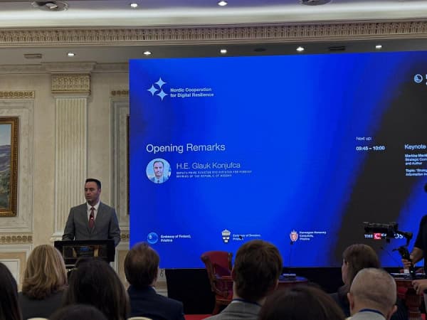 ​Kërkohet luftimi i dezinformimit, Konjufca: Vijnë më shumë nga Serbia dhe Rusia