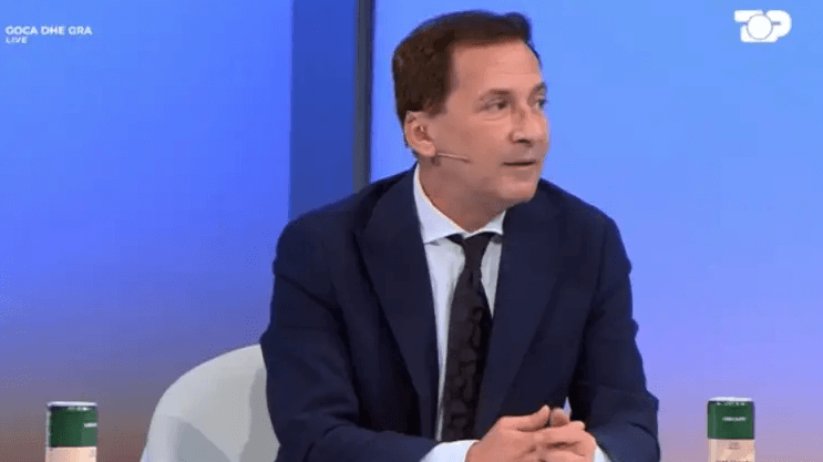 “Bënin marrëdhënie me konkurrentët”, Arjan Konomi trondit me deklaratat: Në ‘Për’puthen’ kishte çmenduri