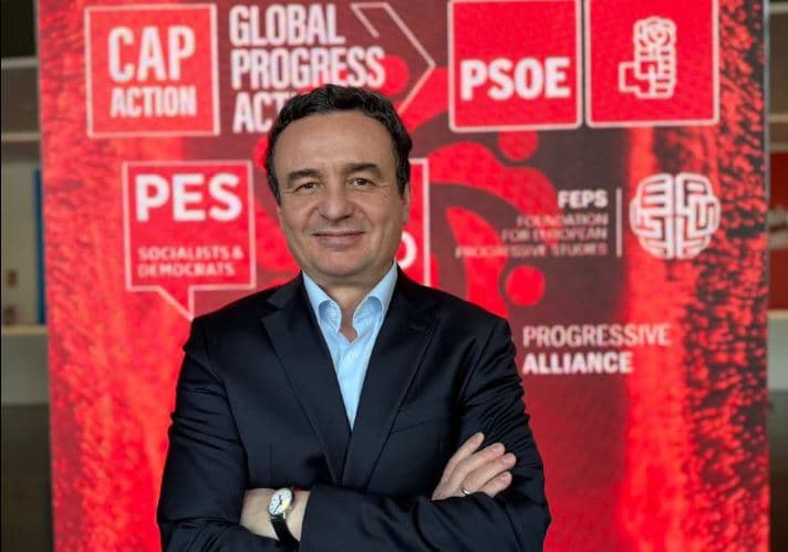 10 ditë nga afati i Gjykatës Kushtetuese për presidentin | Kurti s’e prish ‘tripin’ në Barcelonë, flet për sfidat globale