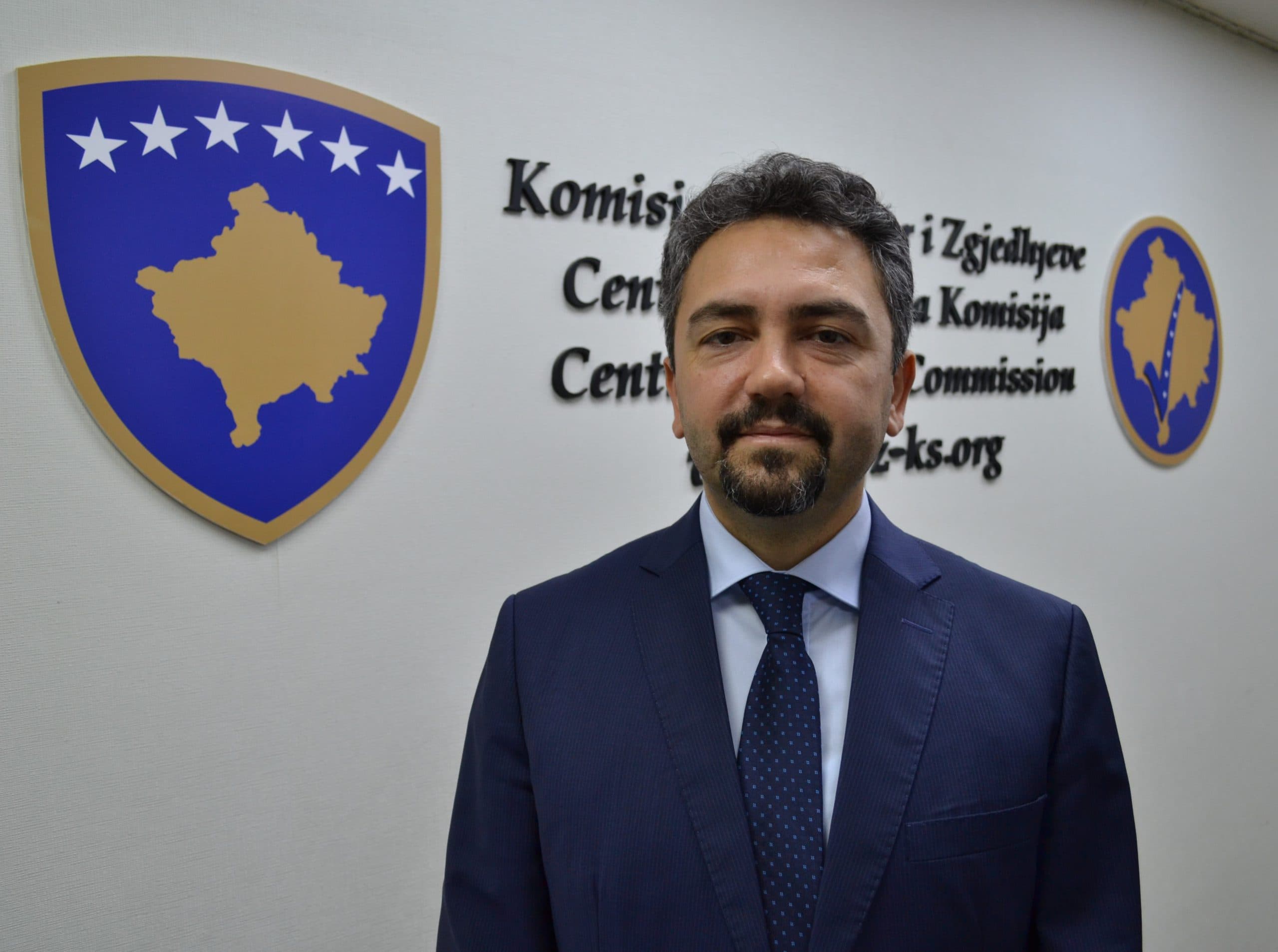 Mbi 1 milion euro pasuri të paluajtshme: Publikohet deklarimi i pasurisë së kryetarit të KQZ-së, Kreshnik Radoniqi