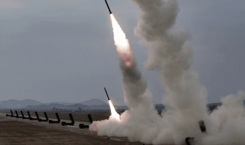 Koreja e Veriut lëshon përsëri raketa balistike