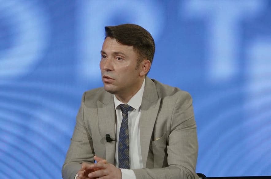 Rrustemi: Ne bënim homazhe, Thaçi dhe Daçiq i vunë bazat e Zajednicës –  po rezistojmë sot sikur 13 vite më parë