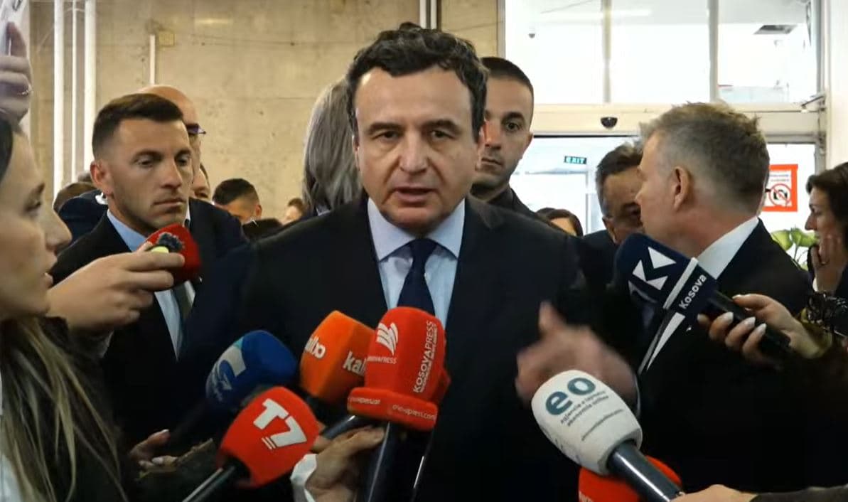 Kurti: Opozita s’kanë problem me mua, por me popullin- të reflektojnë se si dy partitë më të vjetra njëra ra në 22 deputetë e tjetra në 15