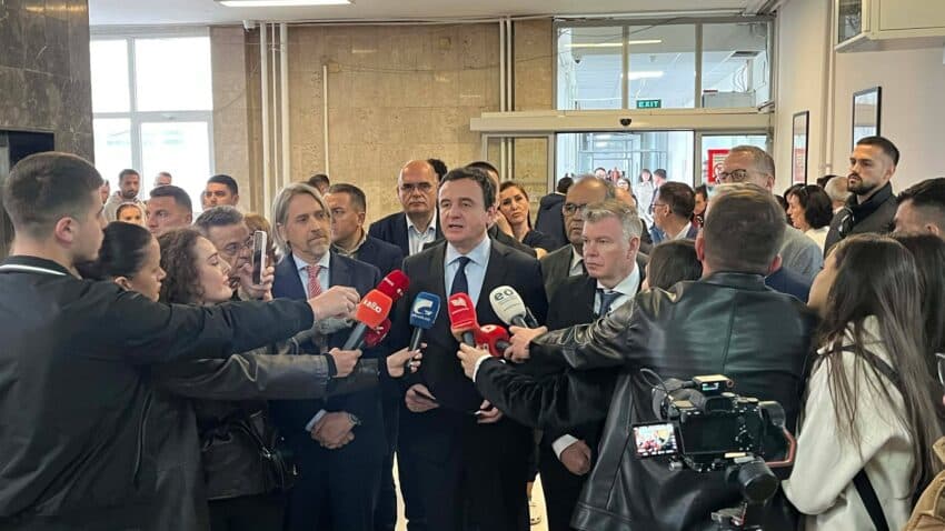 Kurti opozitës: Le të bëhen bashkë dhe ta propozojnë një kandidat jashtë skenës aktuale dhe ecim përpara