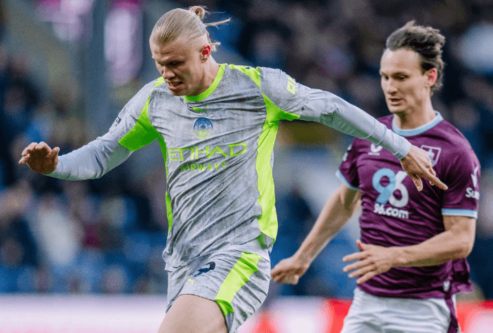 Man City mposht Burnleyn dhe rrëzon Arsenalin nga vendi i parë