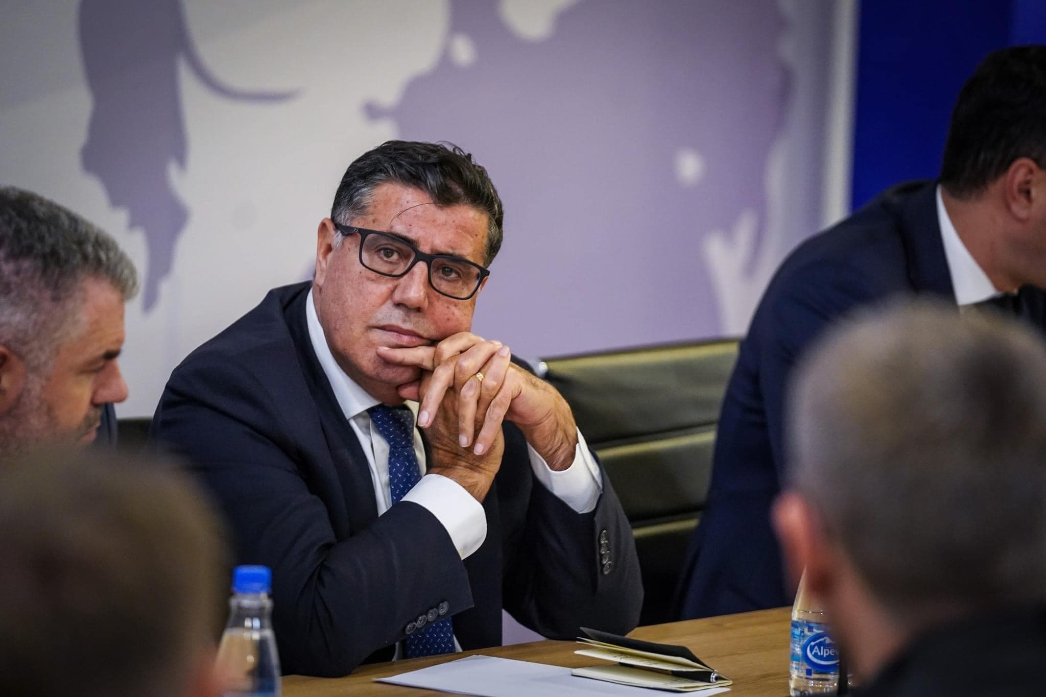 Lutfi Haziri nuk e përjashton mundësinë e një takimi të ri Kurti -Abdixhiku: Ftesa duhet të jetë bindëse…