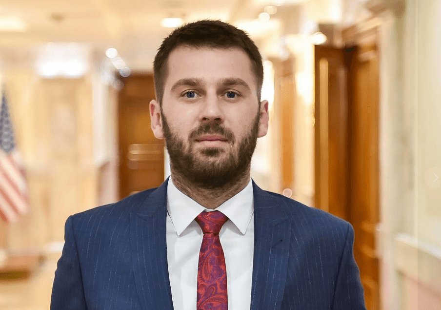 Nehat Geci: Fatosi personalisht më tregoi se Ilir Kërçeli ia ka shkruar fjalimin