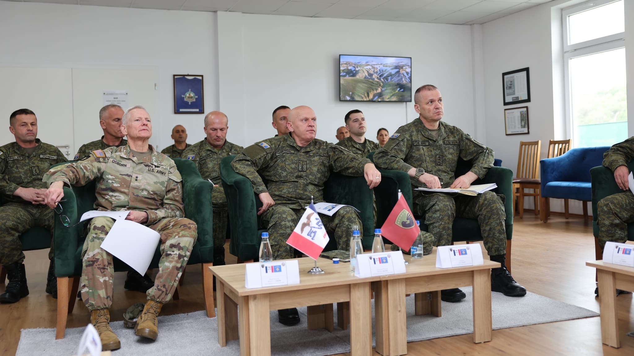 FSK-ja ndan detaje nga vizita disa-ditore e gjeneralit Osborn