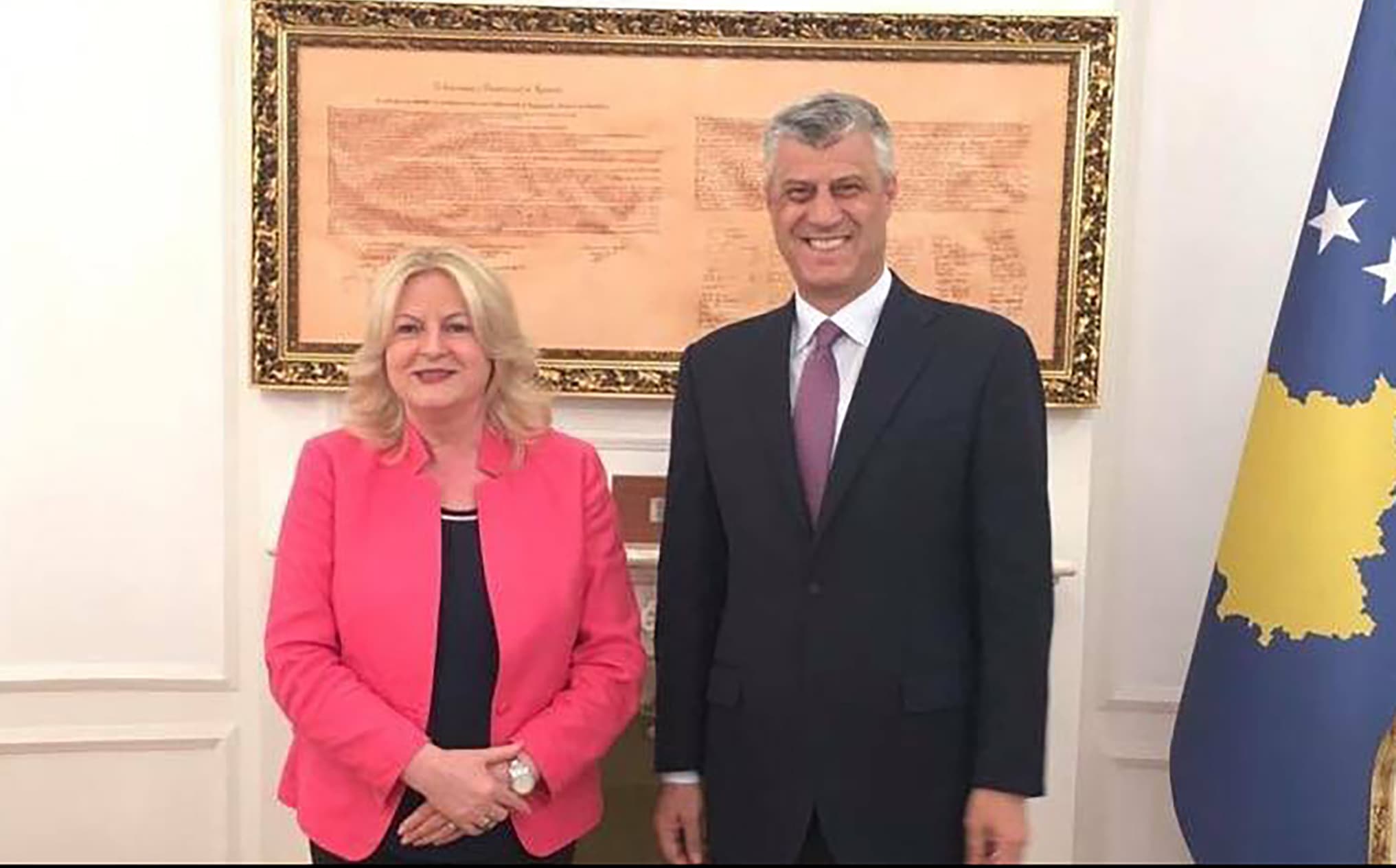 Tahiri ndan foto me Thaçin: Askush s’mund ta ndryshojë historinë e lavdishme të UÇK’së dhe pavarësinë e Kosovë
