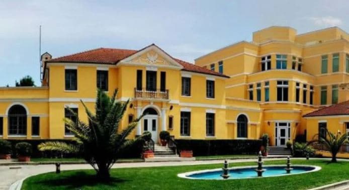 Ambasada Amerikane në Tiranë: DASH shtrëngon masat për vizat ndaj personave të lidhur me kundërshtarët e SHBA-së