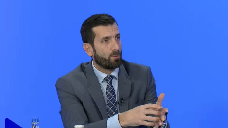 Demhasaj: Diçka po zihet e po përzihet rreth presidentit