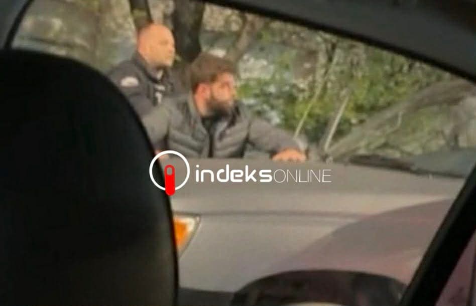 Policia arreston një person në Prishtinë, prezentë edhe ambulanca