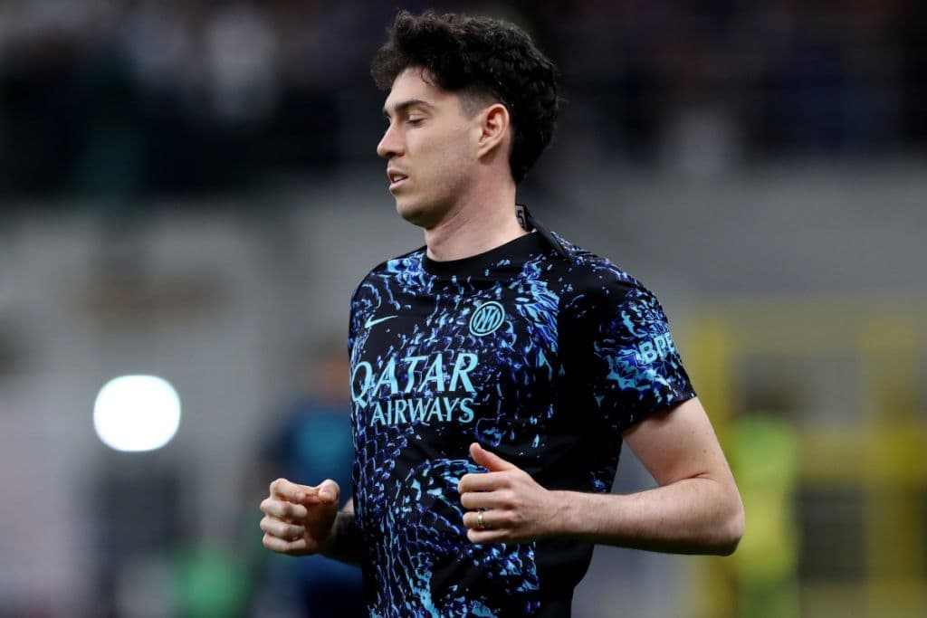 Barcelona mban takim me agjentin për Bastonin