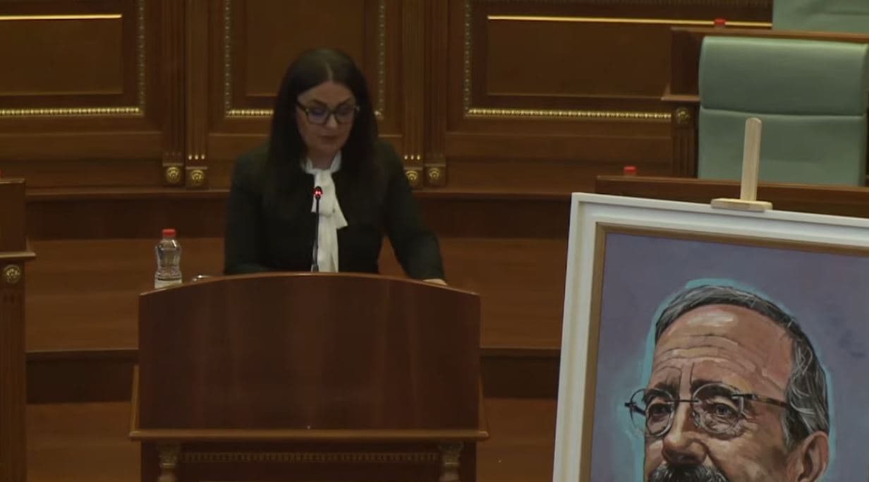 Lushaku-Sadriu vlerëson figurën e Eliot Engel: Zë i fuqishëm në momentet më të vështira të Kosovës