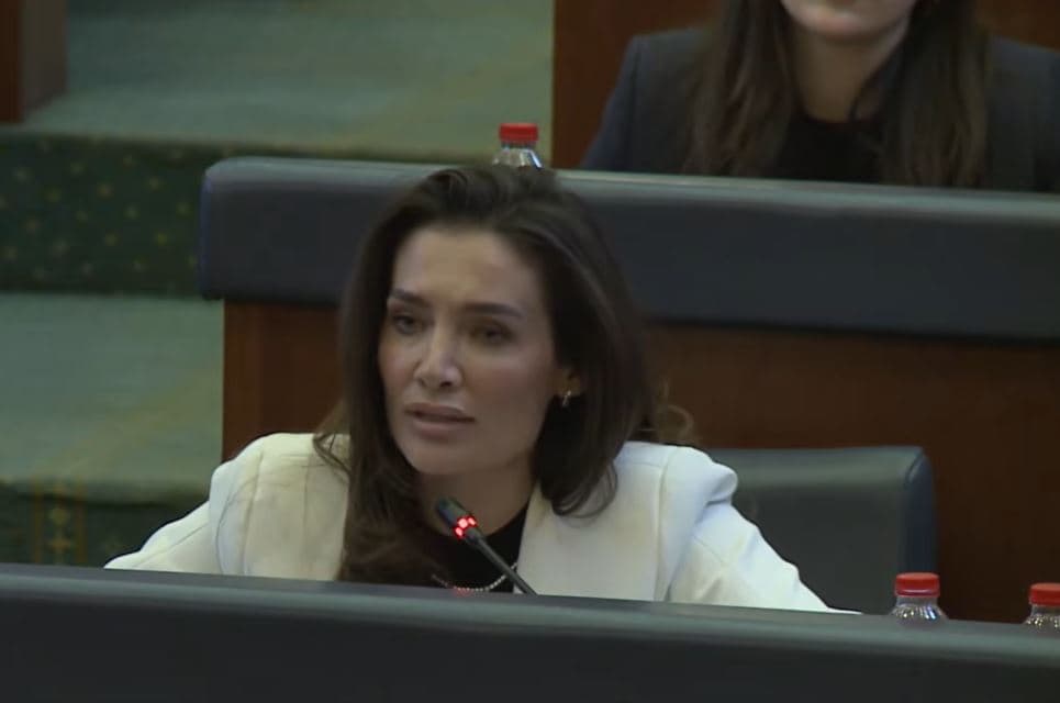 Musliu-Shoshi i drejtohet direkt Kurtit: E ki krejt fuqinë, pse nuk po e zhbë Gjykatën Speciale me qe je kaq shumë kundër saj