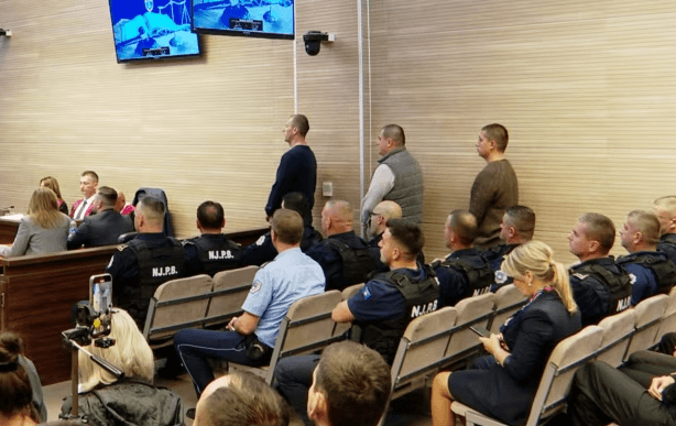 Dy të akuzuarve për rastin e Banjskës dënim me burgim të përjetshëm, njërit 30 vjet