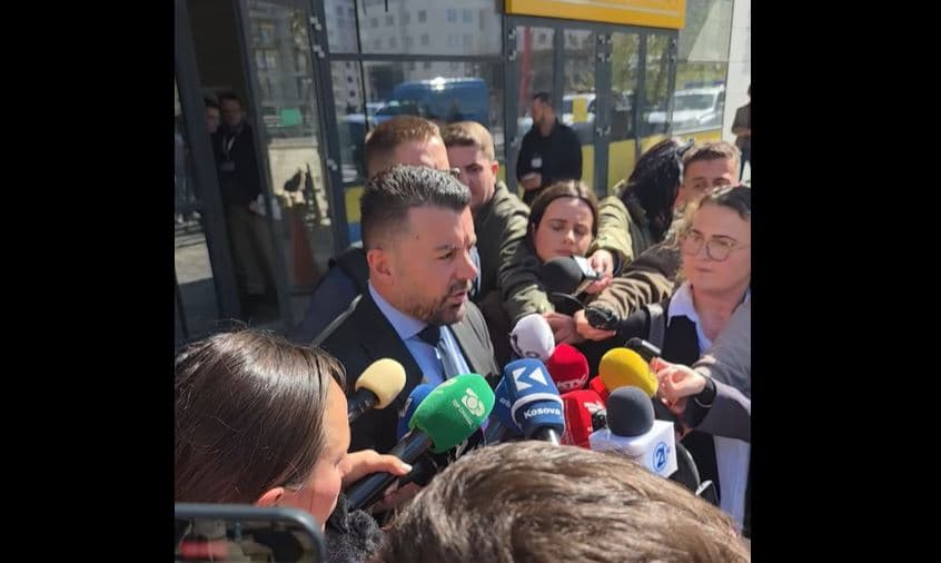 Prokurori special Abazi: S’do të ndalemi me kaq, sepse mungon edhe pjesa tjetër e aktakuzës me Milan Radojiçiq