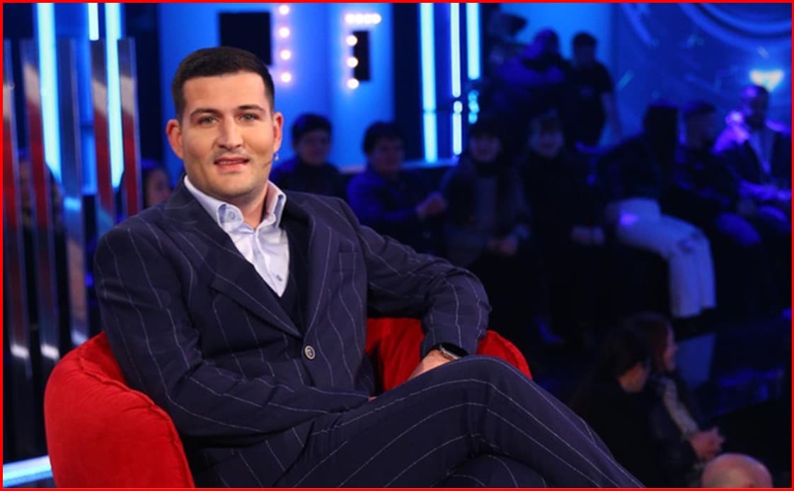 Arjan Konomi drejt BBVIP 6 si opinionist? – zëvëndeson Arbër Hajdarin