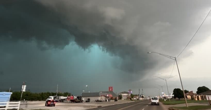 Tornadot godasin shtetin e Oklahomës