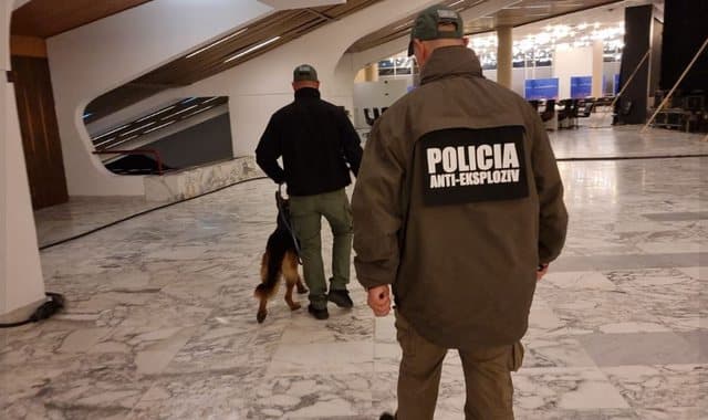 Alarm për bombë në Tiranë, evakuohen punonjësit dhe qytetarët