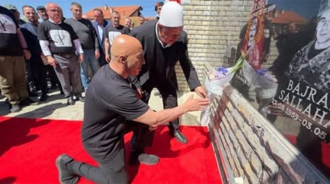 Haradinaj kujton daljen publike të UÇK-së dhe rolin e Drenocit në luftën çlirimtare