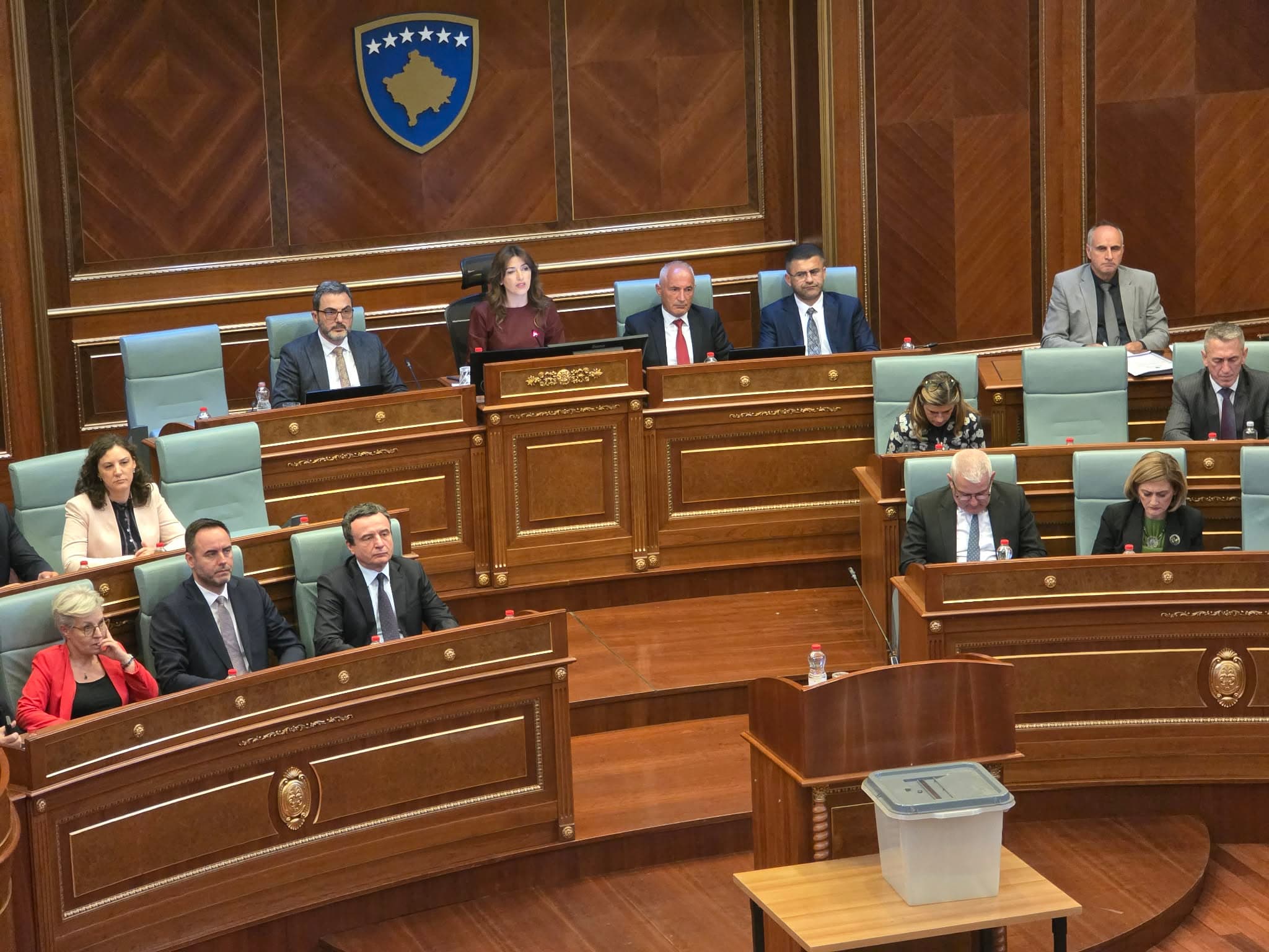 Seanca për presidentin, VV sërish e vetme në sallë