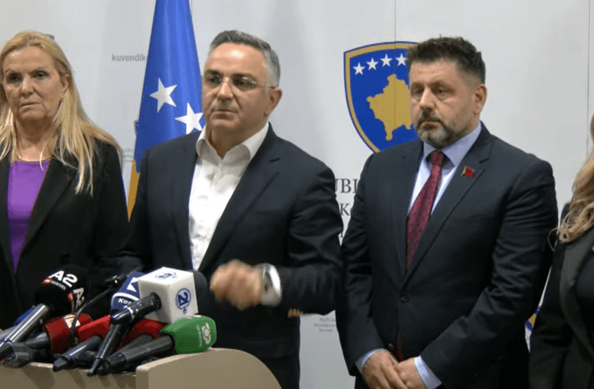 Tahiri: AAK nuk ka qenë e ftuar në asnjë diskutim, ne nuk duam të bëhemi pjesë e një shkatërrimi të rendit kushtetues