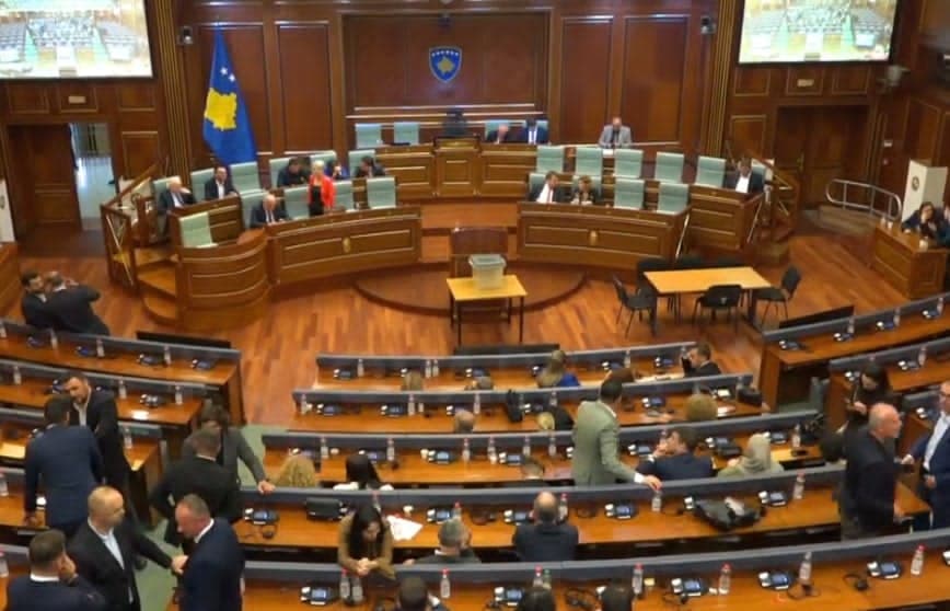 Gati për seancë, Albin Kurti insiston në Feride Rushitin, nuk përfilli propozimin për Vjosa Osmanin