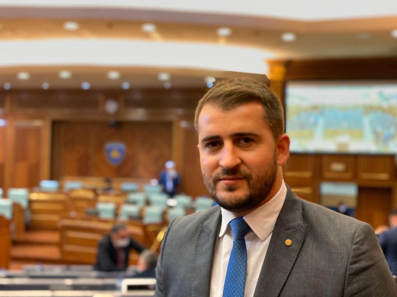 Lushtaku: I lutem Kurtit që të mos e sjellë situatën që të reagojmë, sikur para-ardhësit e kemi obligim të reagojmë ndaj një grusht-shteti