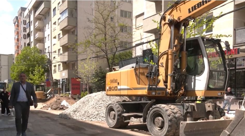 Punime në rrugë që shtatë muaj, ankohen banorët e lagjes “Dardania” në Fushë Kosovë