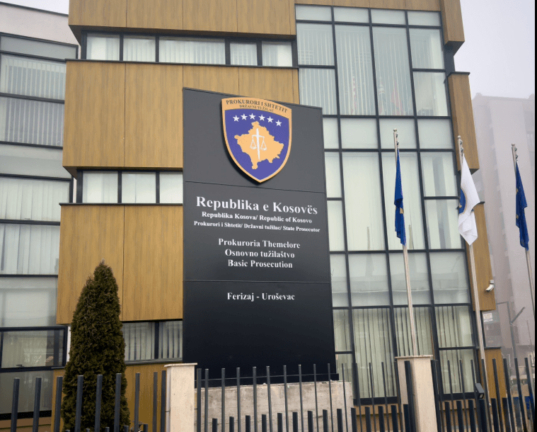 U paraqitën si posedues të kriptovalutave dhe iu morën tre personave nga 4 mijë euro – Prokuroria në Ferizaj jep detaje për arrestimin e dy personave