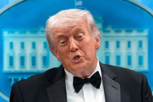 Trump njofton tarifa 25% për automjetet e BE-së