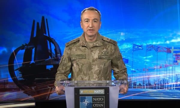 NATO vazhdon të mbështesë “plotësisht dhe fuqishëm” dialogun Kosovë-Serbi