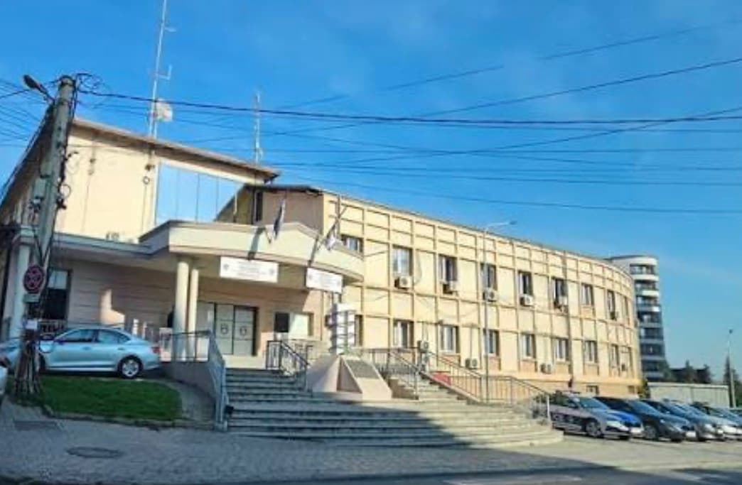 Tentim vrasje në Istog, 2 vëllezër sulmohen me thikë e mjete të forta nga 3 persona