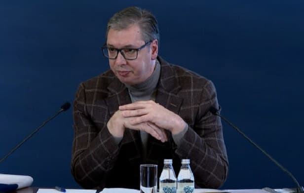 Llafe të Vuçiq në uikend: Gati të ndërtojmë autostradë deri në Mitrovicë, amerikanët të sigurojnë që Kosova s’bën problem