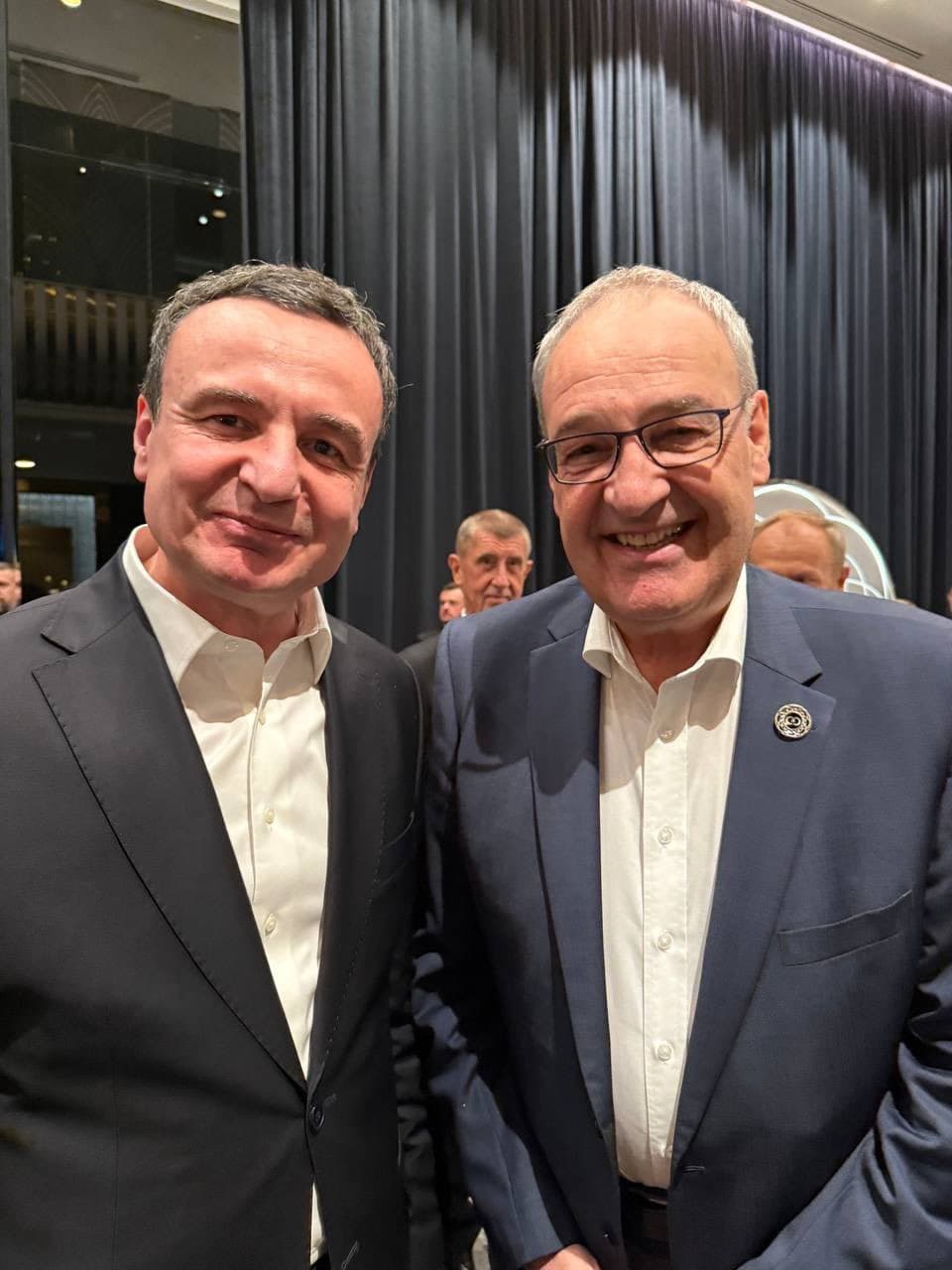 Presidenti i Zvicrës njofton për biseda të shkurta me kolegë në Jerevan, e përmend edhe Kurtin