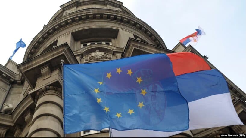 Komisioni Evropian thotë se s’ka vendim formal për ngrirjen e fondeve për Serbinë