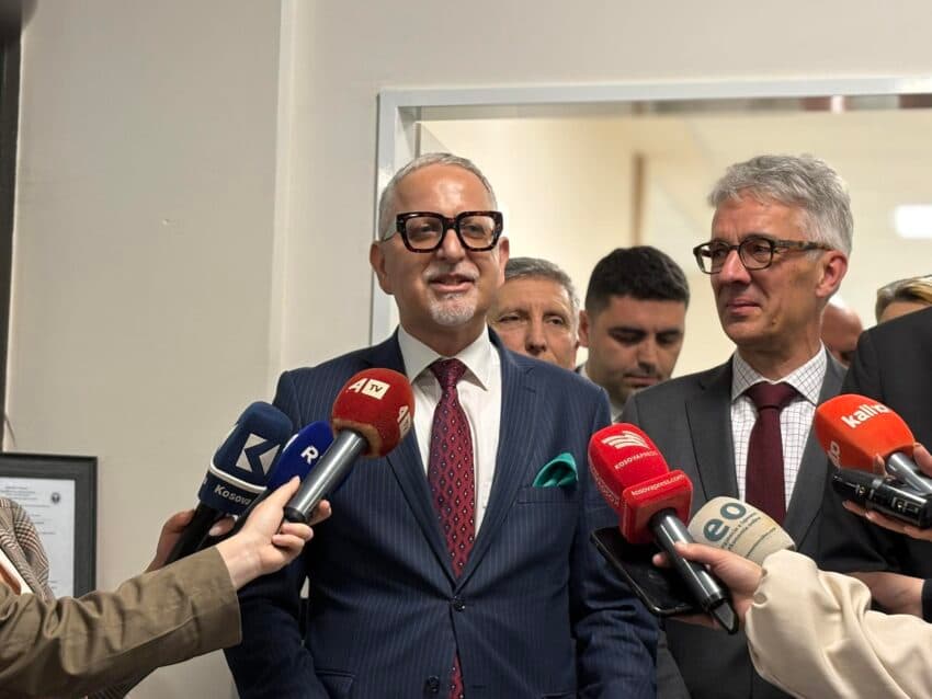 Lansohet në QKUK shërbimi digjital për regjistrimin e lindjes së fëmijës