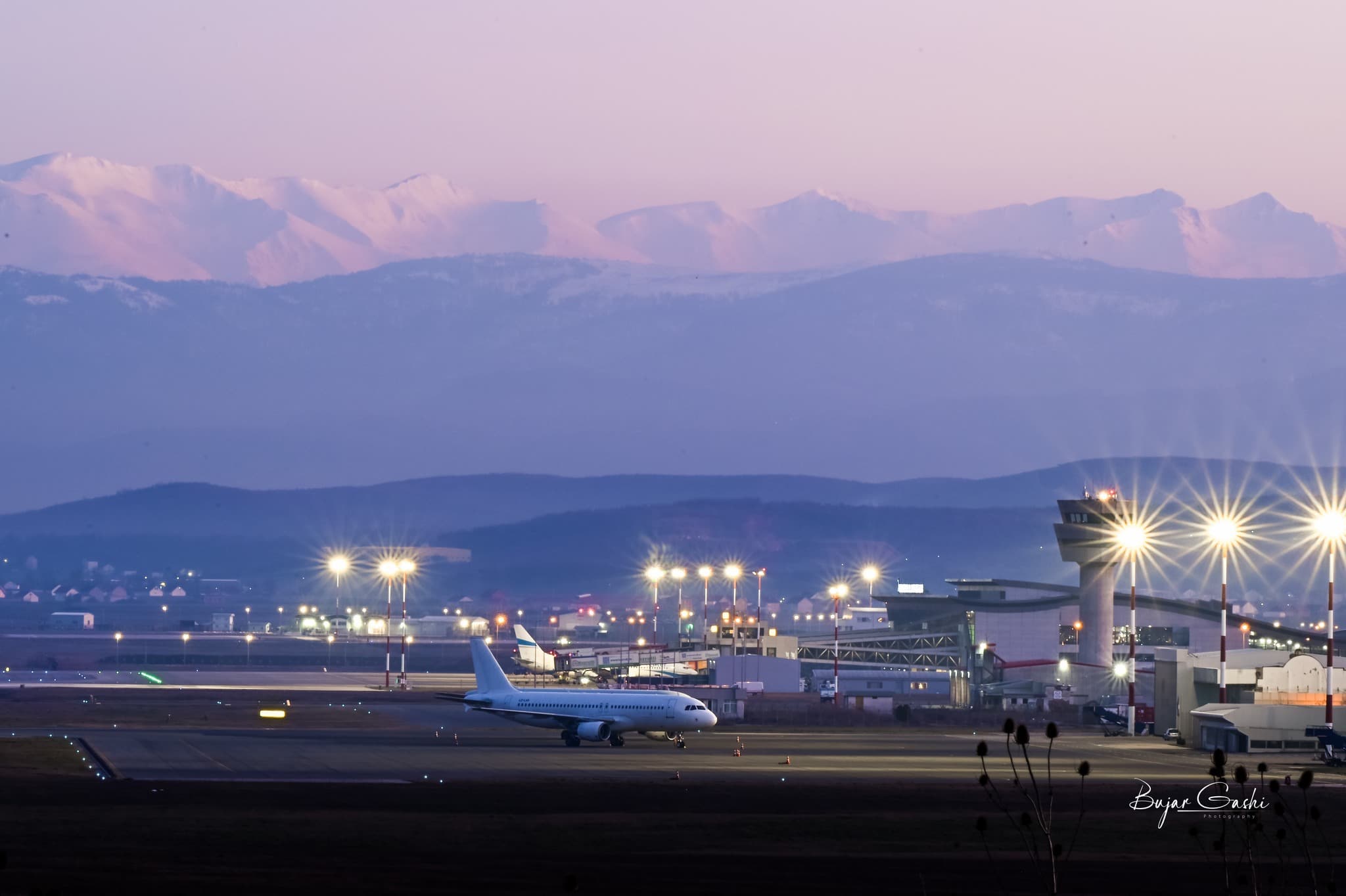 Njoftim me rëndësi nga Aeroporti i Prishtinës: Mbyllen përkohësisht hyrje/daljet e reja