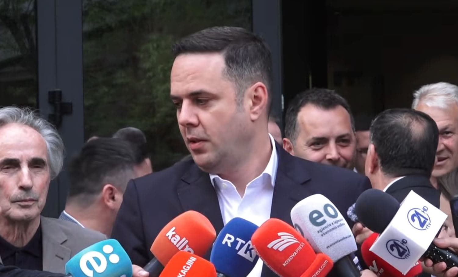 Abdixhiku e konfirmon: U dakorduam që të formalizojmë garimin e përbashkët me Vjosa Osmanin në zgjedhjet e ardhshme