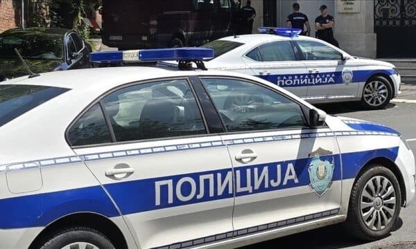 Po kthehej nga Austria drejt Kosovës, Besnik Mehaj: Policia serbe na inskenoi gëzhojën në makinë, na kërkoi para për lirim