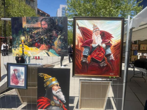 ​Vepra arti për Skënderbeun, shënohet 621-vjetori i lindjes së tij